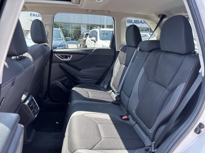 2023 Subaru Forester Premium CVT