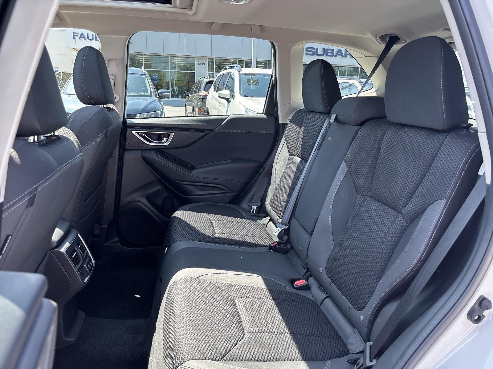 2023 Subaru Forester Premium CVT