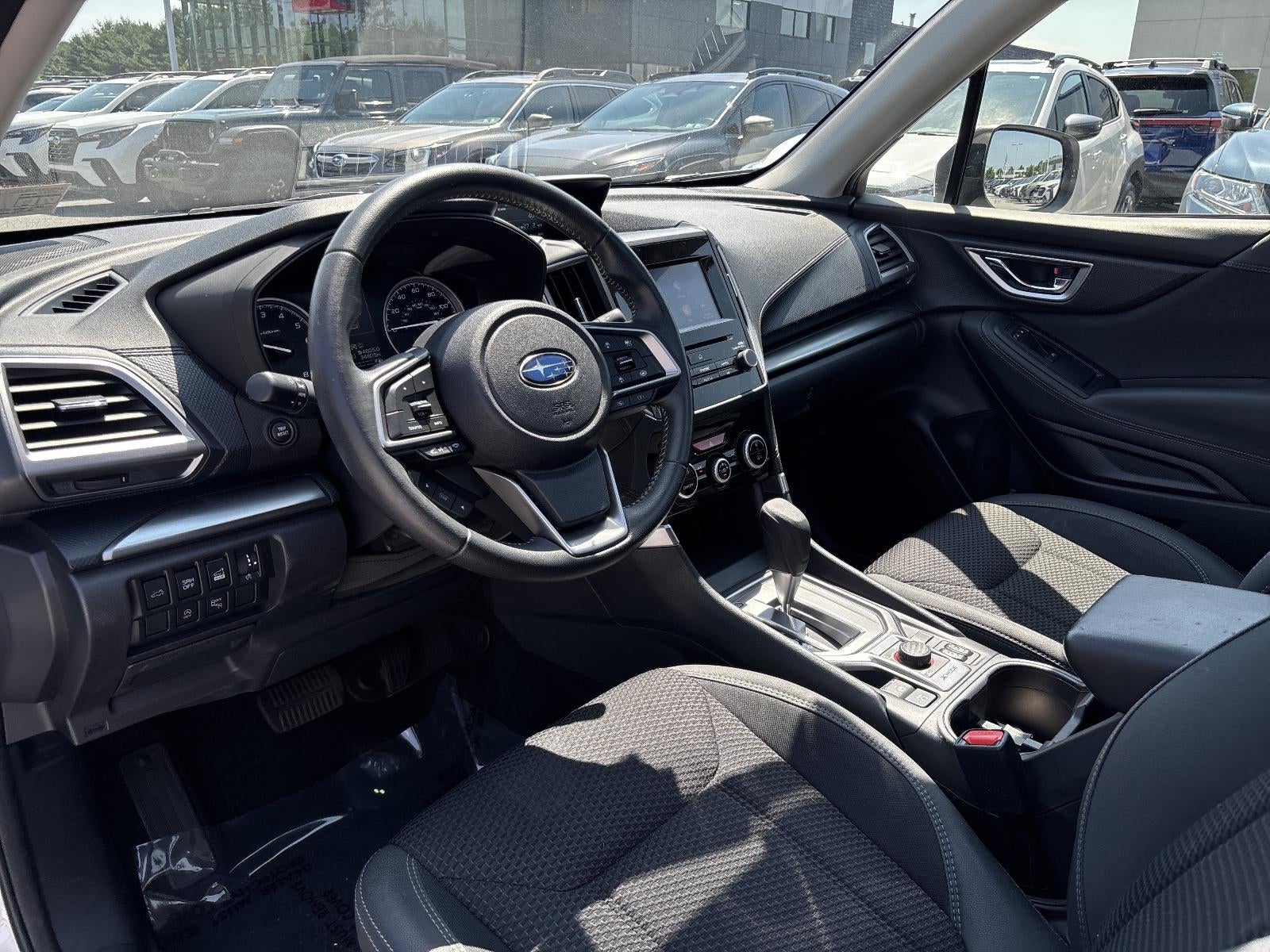 2023 Subaru Forester Premium CVT