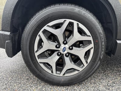 2023 Subaru Forester Premium CVT
