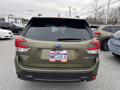 2023 Subaru Forester Premium CVT