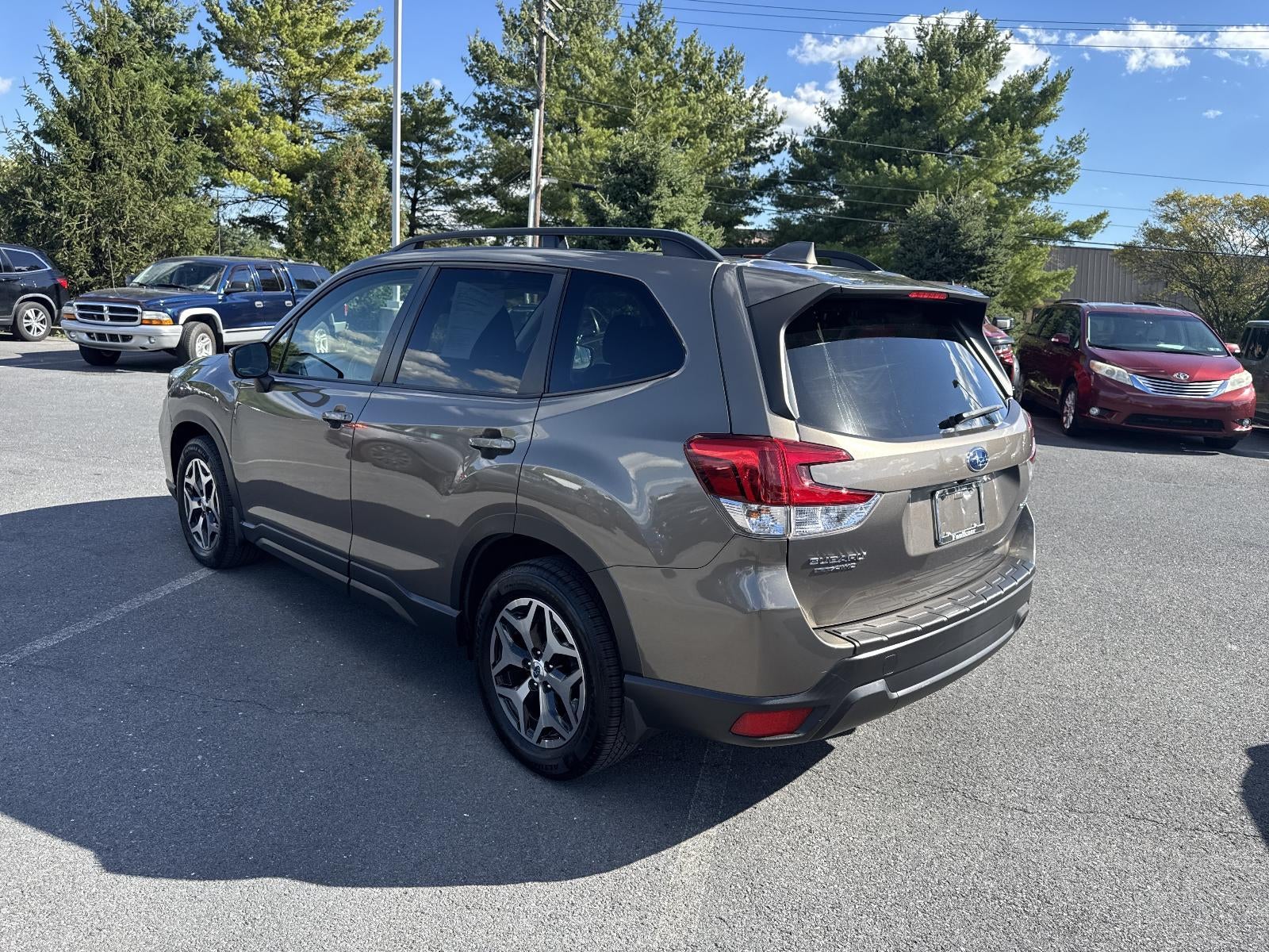 2021 Subaru Forester Premium CVT