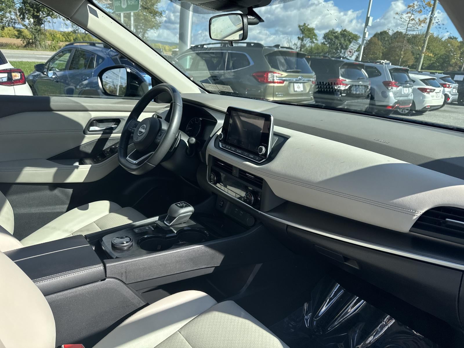 2024 Nissan Rogue AWD SV
