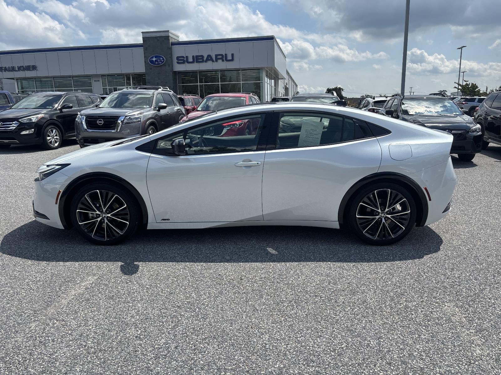 2025 Toyota Prius LE AWD (Natl)