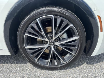 2025 Toyota Prius LE AWD (Natl)