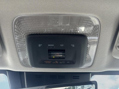 2025 Toyota Prius LE AWD (Natl)