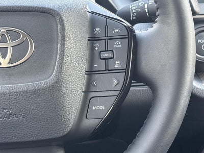 2025 Toyota Prius LE AWD (Natl)