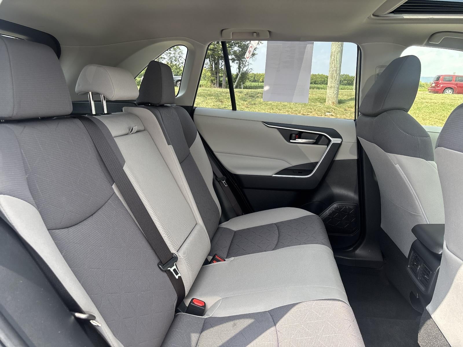 2023 Toyota RAV4 Hybrid XLE AWD (Natl)