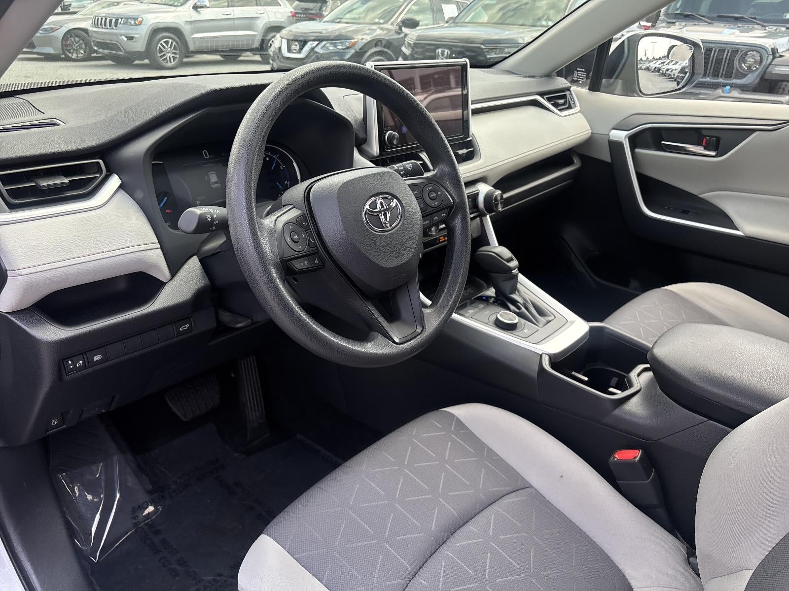 2023 Toyota RAV4 Hybrid XLE AWD (Natl)