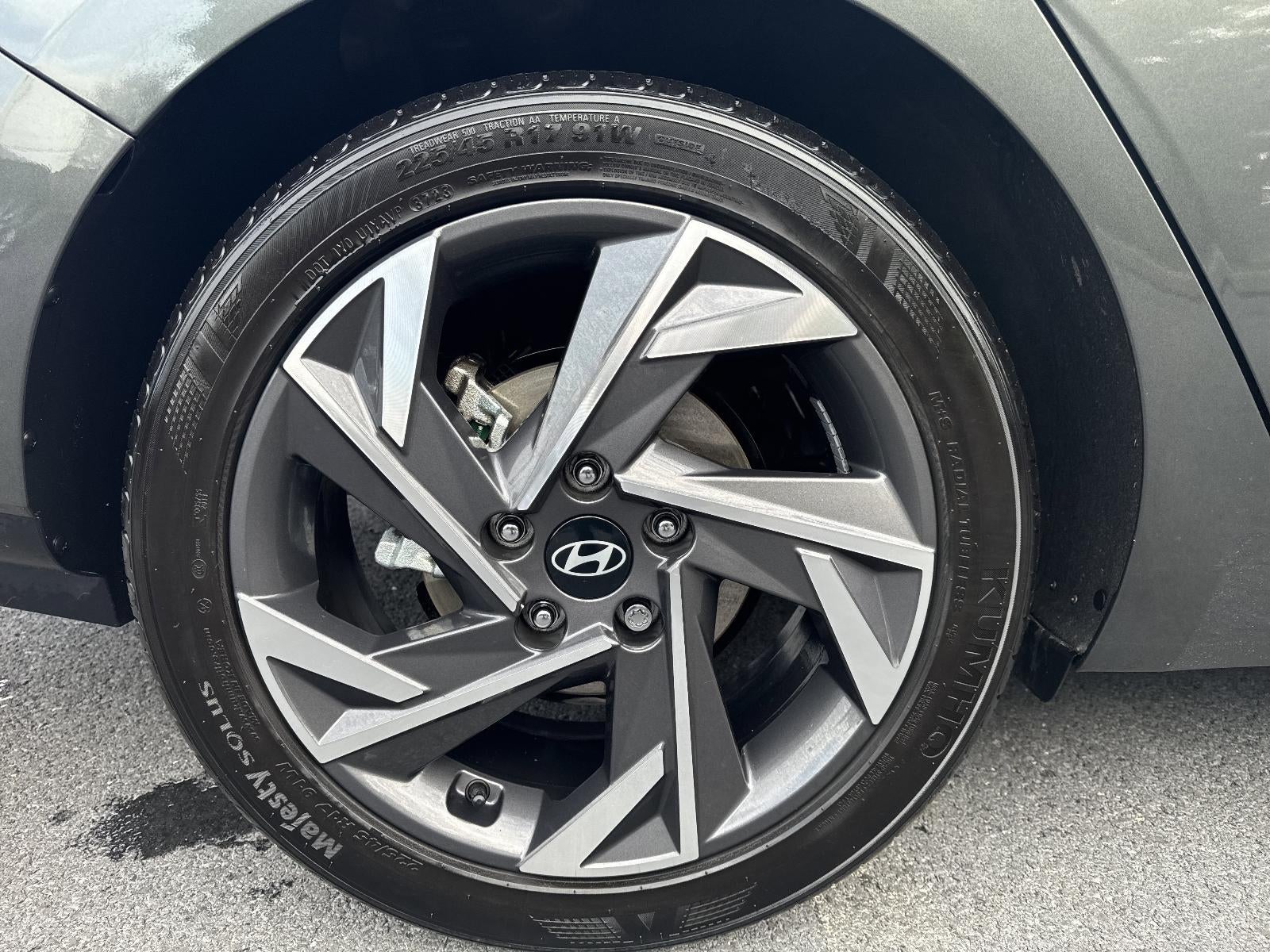 2024 Hyundai ELANTRA SEL IVT