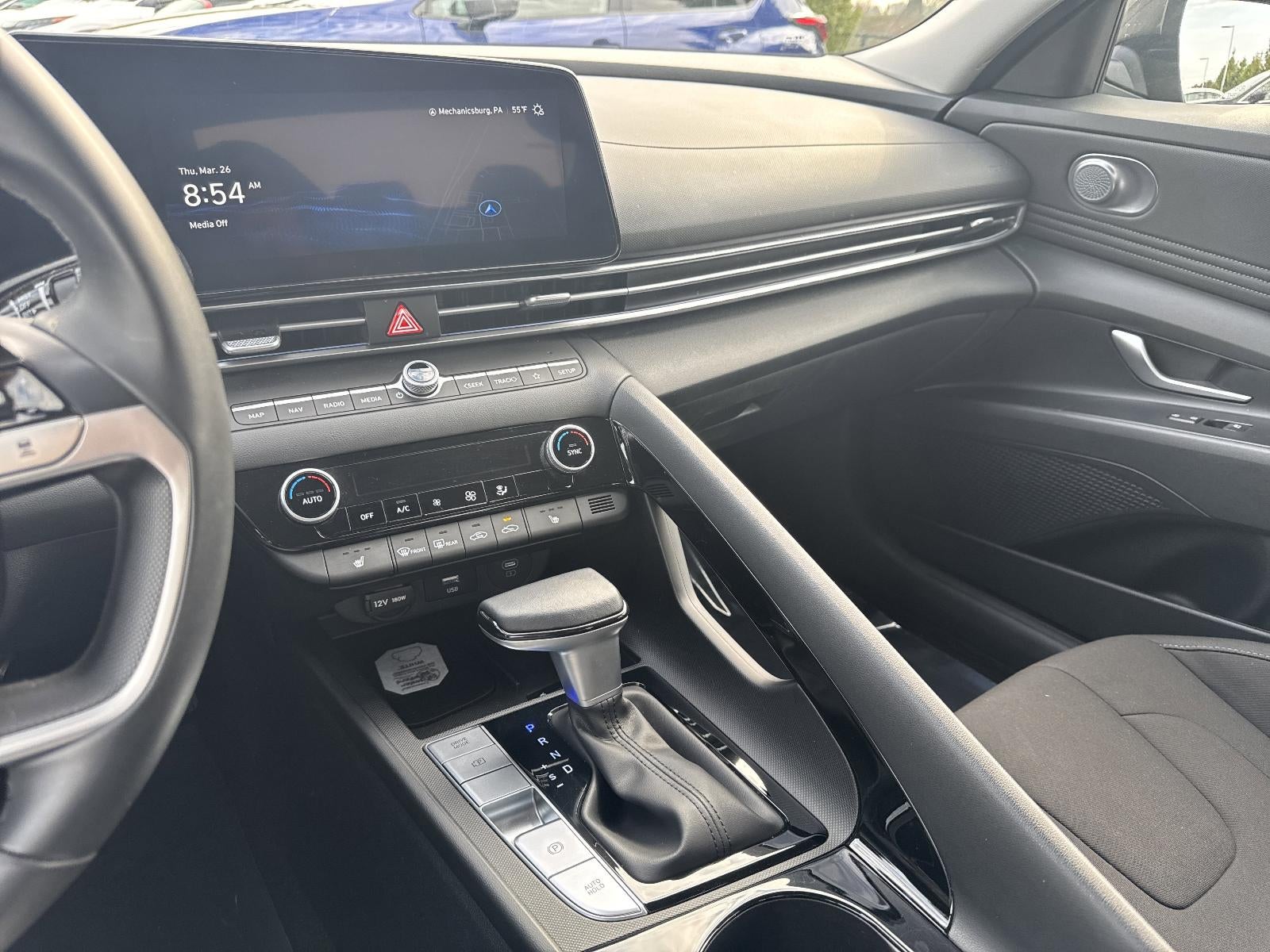 2024 Hyundai ELANTRA SEL IVT