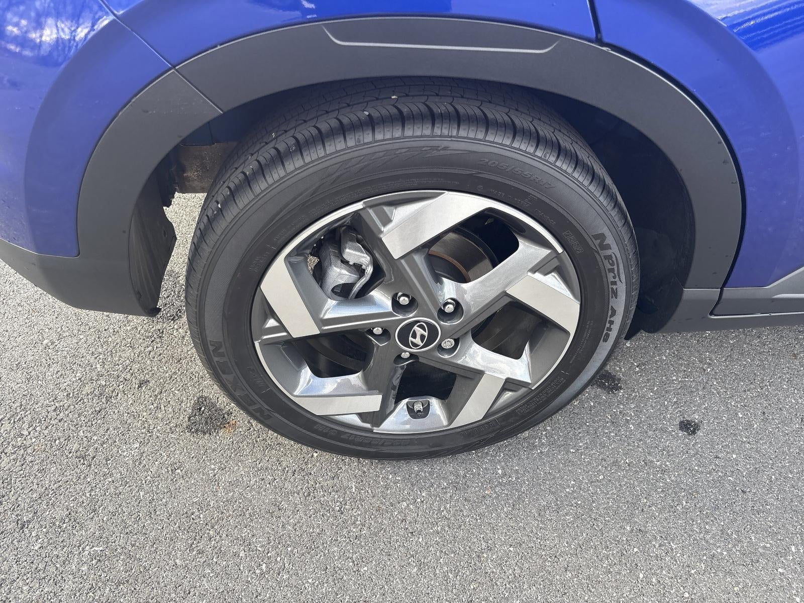 2024 Hyundai VENUE SEL IVT