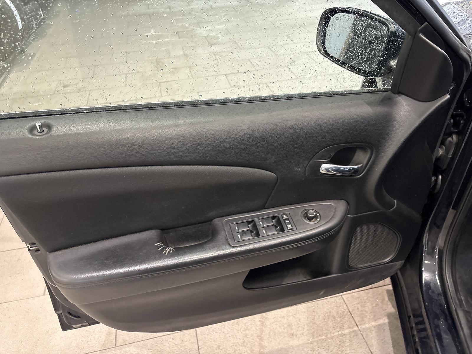 2011 Chrysler 200 4dr Sdn Touring