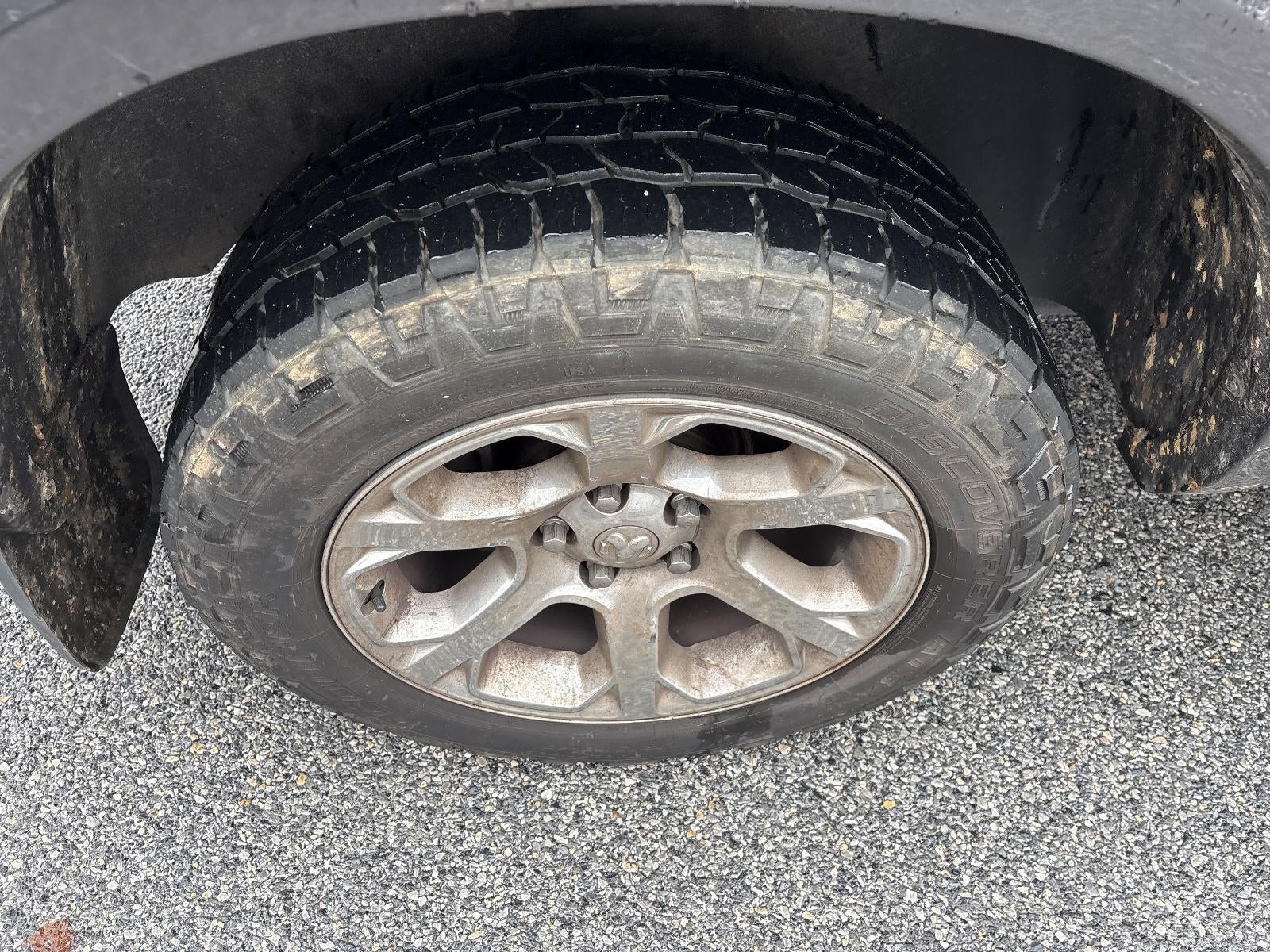 2017 RAM 1500 Laramie 4x4 Crew Cab 6'4" Box