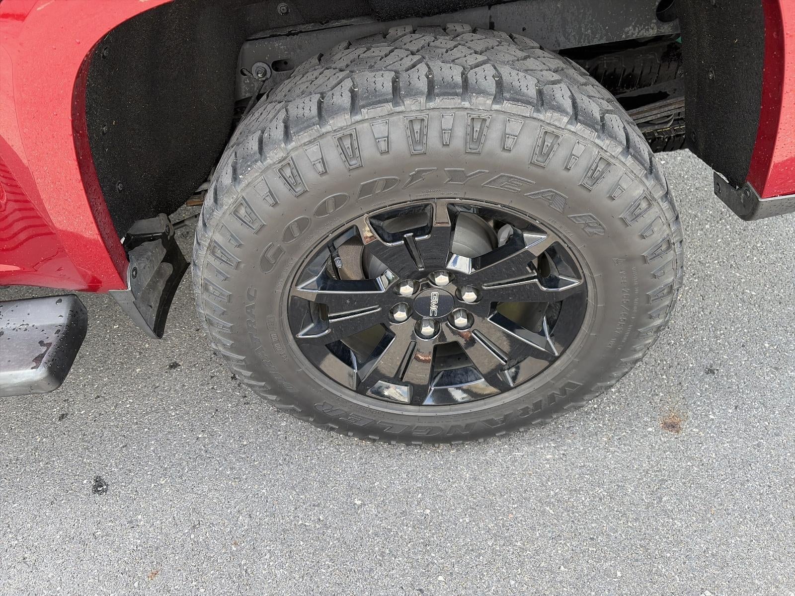 2021 GMC Canyon Crew Cab Short Box 4-Wheel Drive AT4 w/Leather