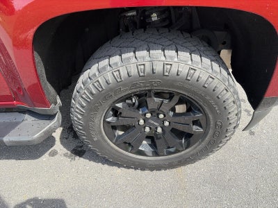 2021 GMC Canyon Crew Cab Short Box 4-Wheel Drive AT4 w/Leather