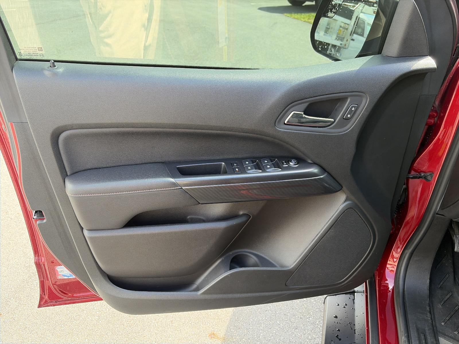 2021 GMC Canyon Crew Cab Short Box 4-Wheel Drive AT4 w/Leather