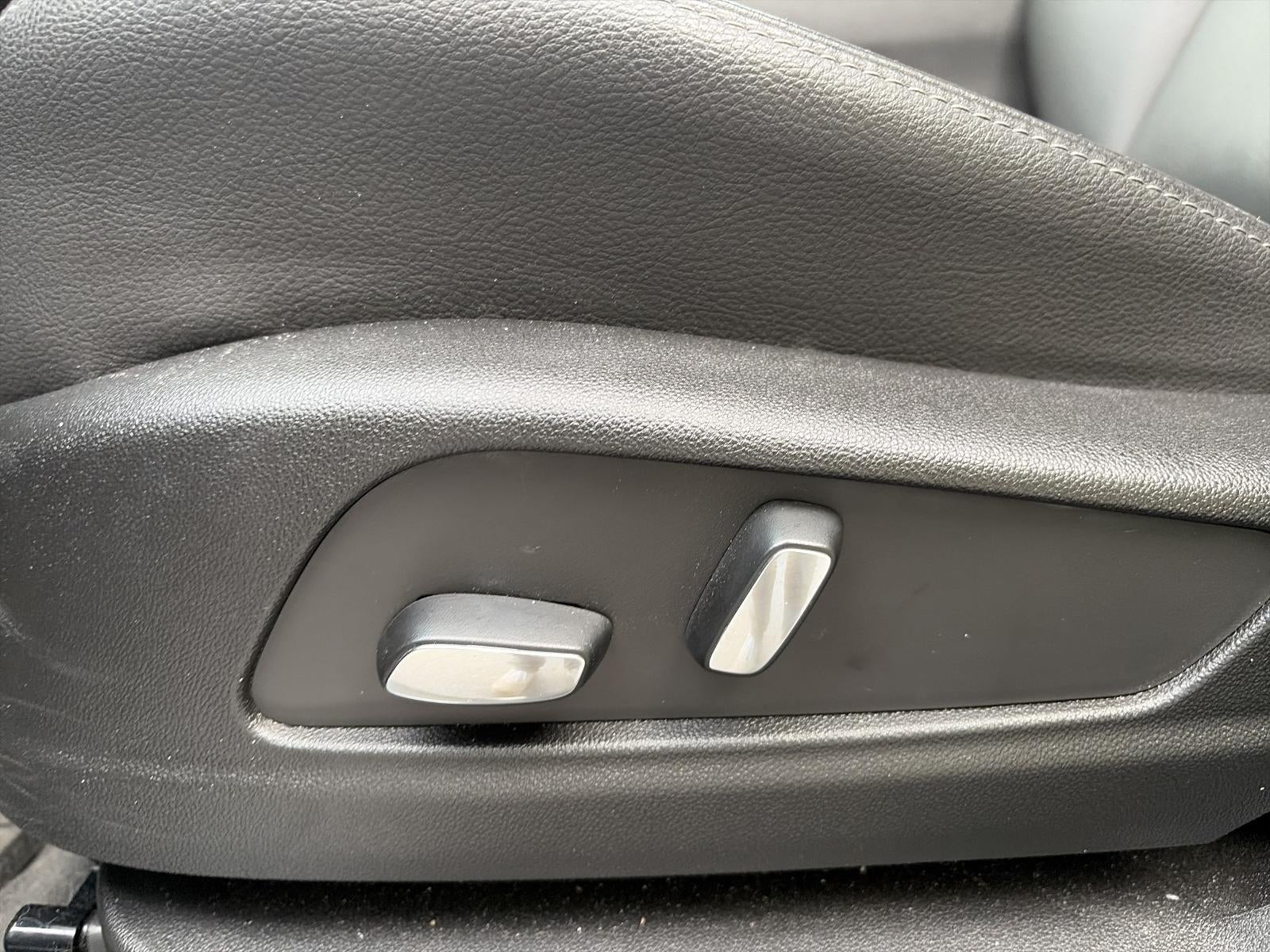 2025 Cadillac XT5 AWD 4dr Luxury