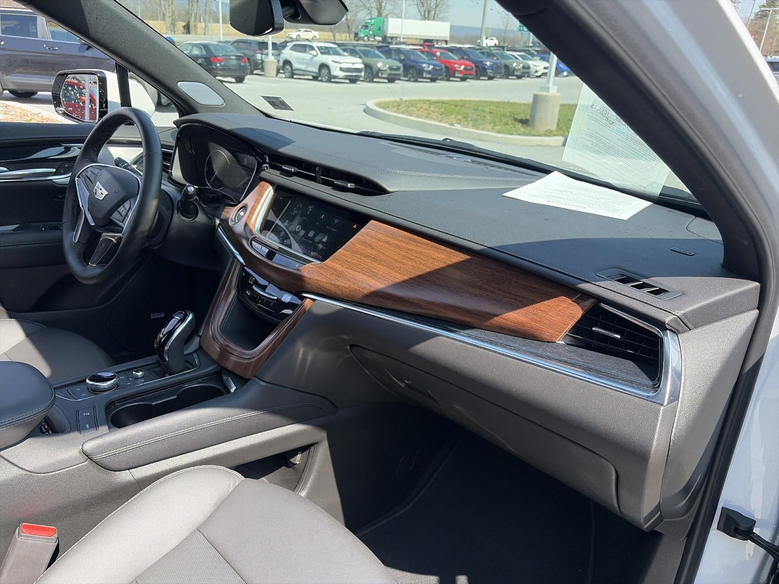 2025 Cadillac XT5 FWD 4dr Premium Luxury