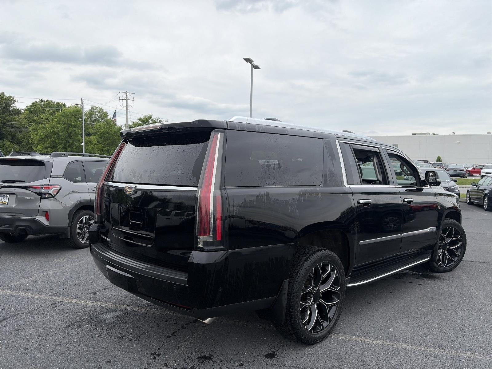 2018 Cadillac Escalade ESV 4WD Luxury