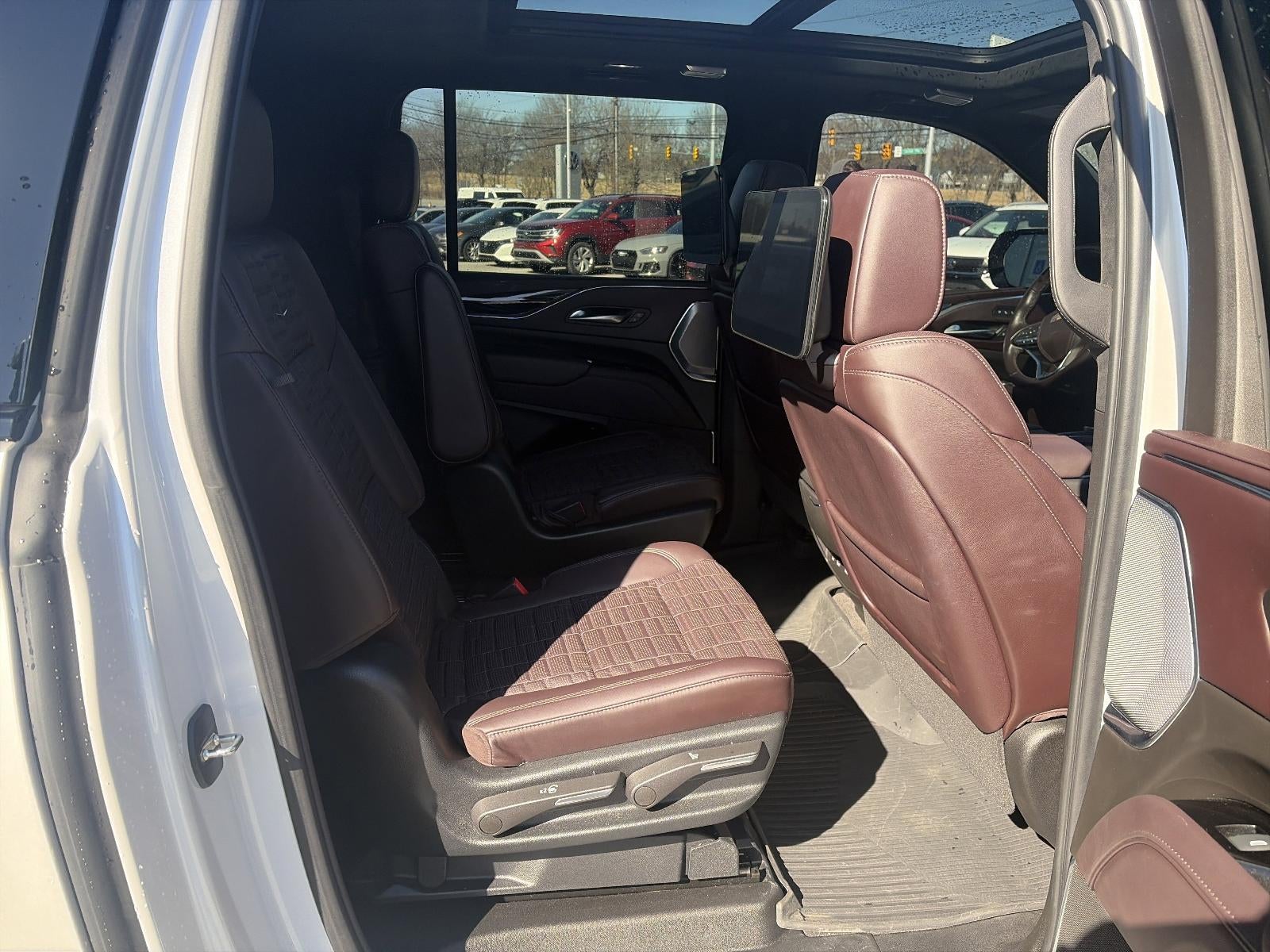 2023 Cadillac Escalade ESV AWD V-Series