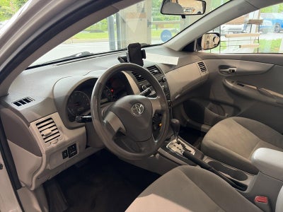 2010 Toyota Corolla 4dr Sdn Auto LE (Natl)