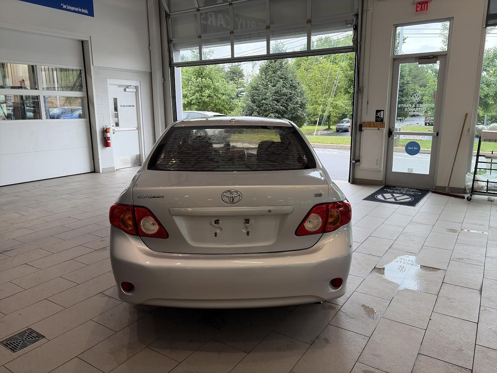 2010 Toyota Corolla 4dr Sdn Auto LE (Natl)