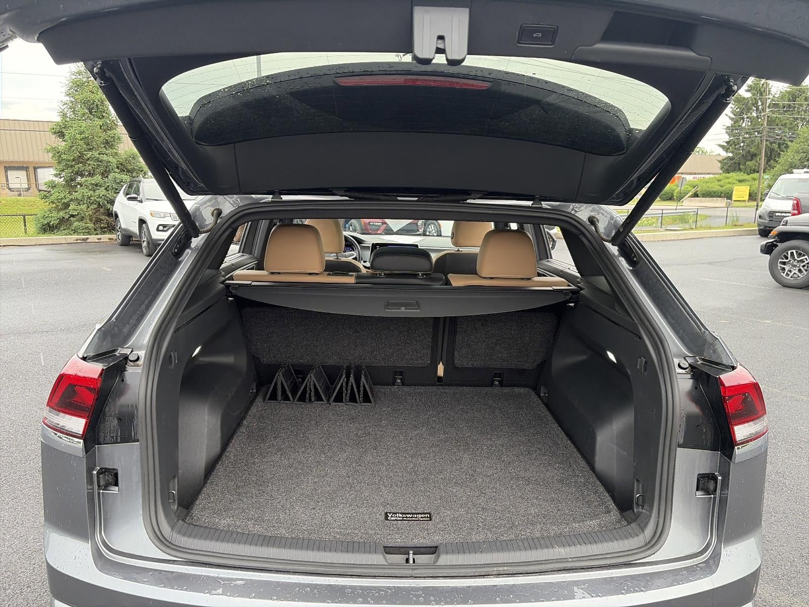 2024 Volkswagen Atlas Cross Sport 2.0T SEL R-Line 4MOTION
