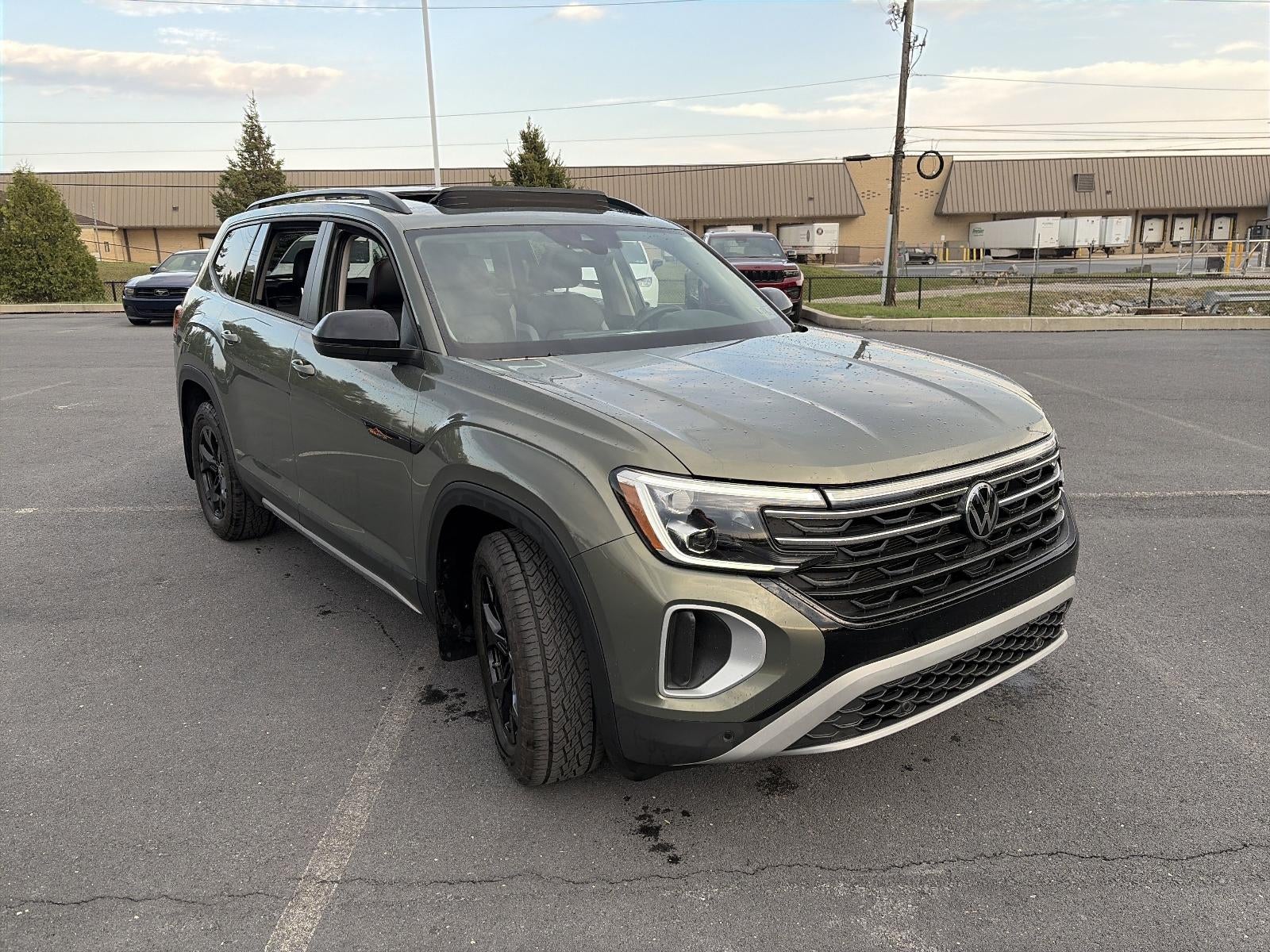 2024 Volkswagen Atlas 2.0T Peak Edition SE w/Technology 4MOTION