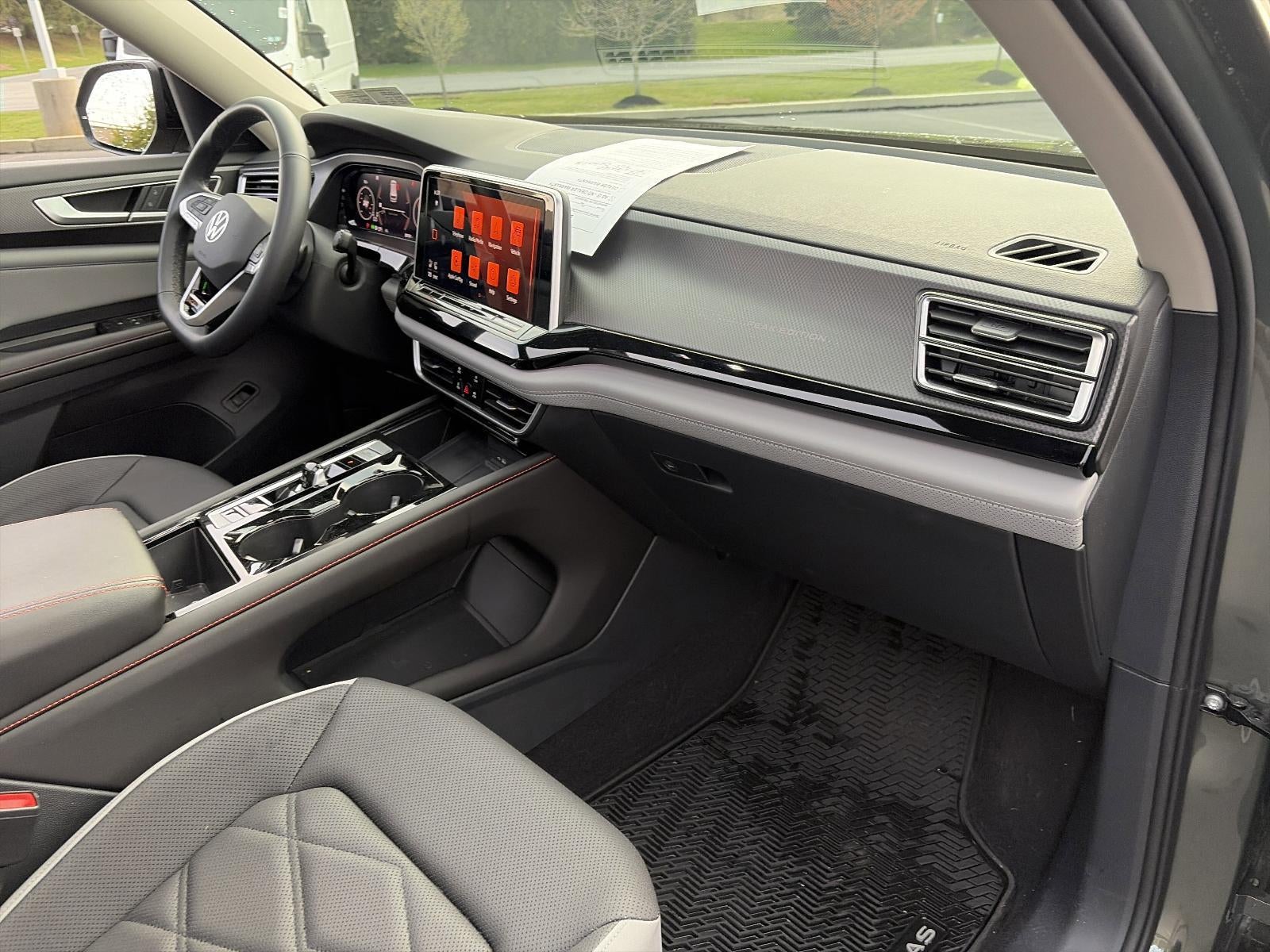 2024 Volkswagen Atlas 2.0T Peak Edition SE w/Technology 4MOTION