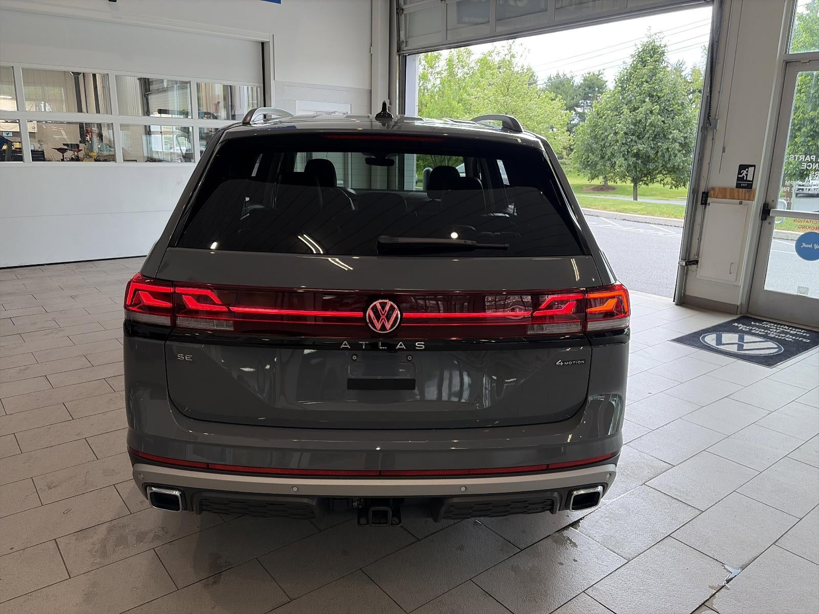 2024 Volkswagen Atlas 2.0T Peak Edition SE w/Technology 4MOTION