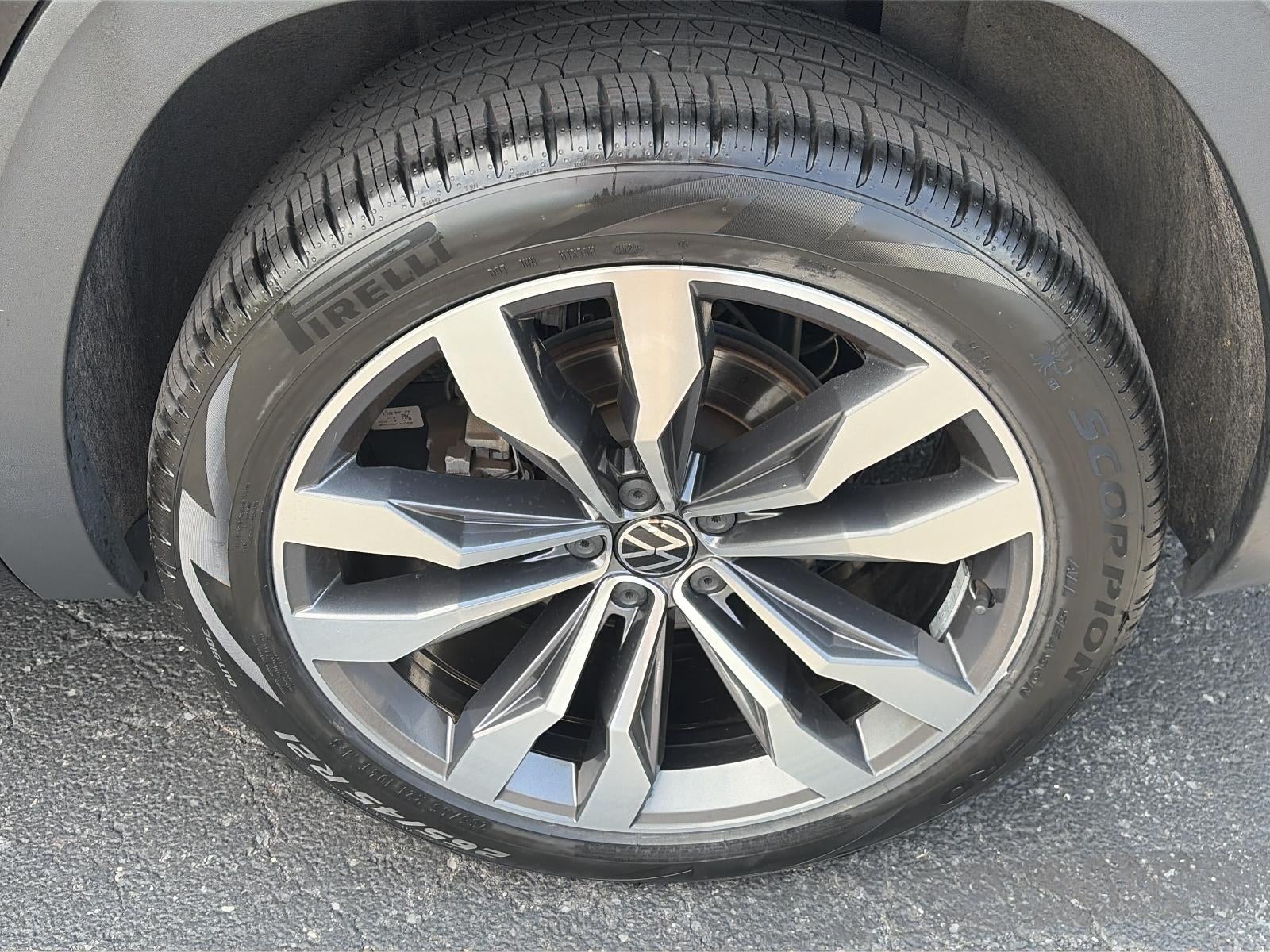 2023 Volkswagen Atlas Cross Sport 3.6L V6 SEL Premium R-Line 4MOTION