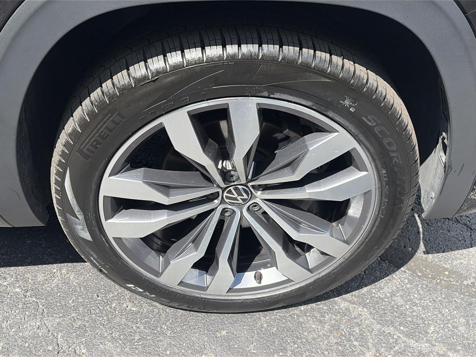2023 Volkswagen Atlas Cross Sport 3.6L V6 SEL Premium R-Line 4MOTION