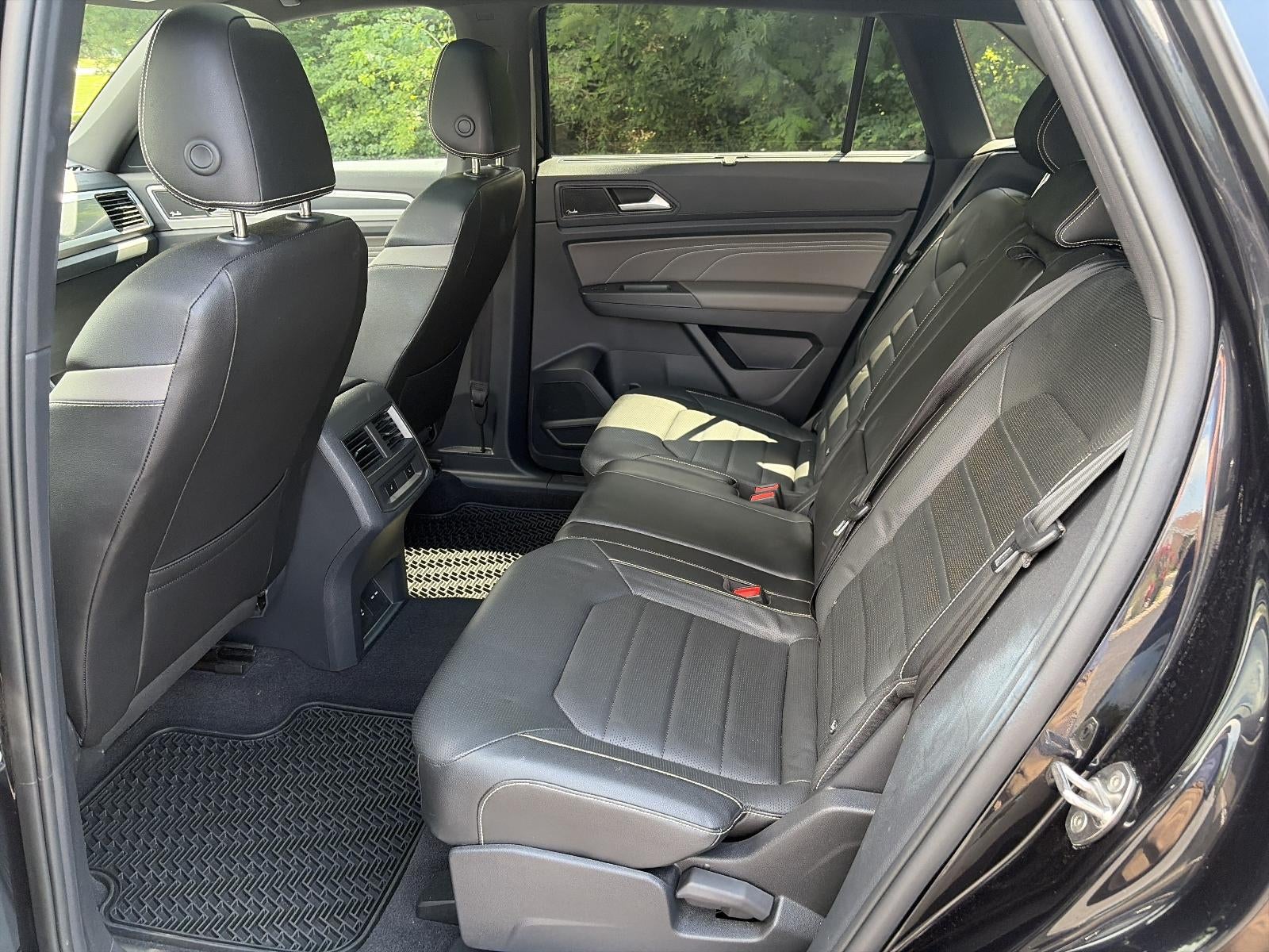 2023 Volkswagen Atlas Cross Sport 3.6L V6 SEL Premium R-Line 4MOTION