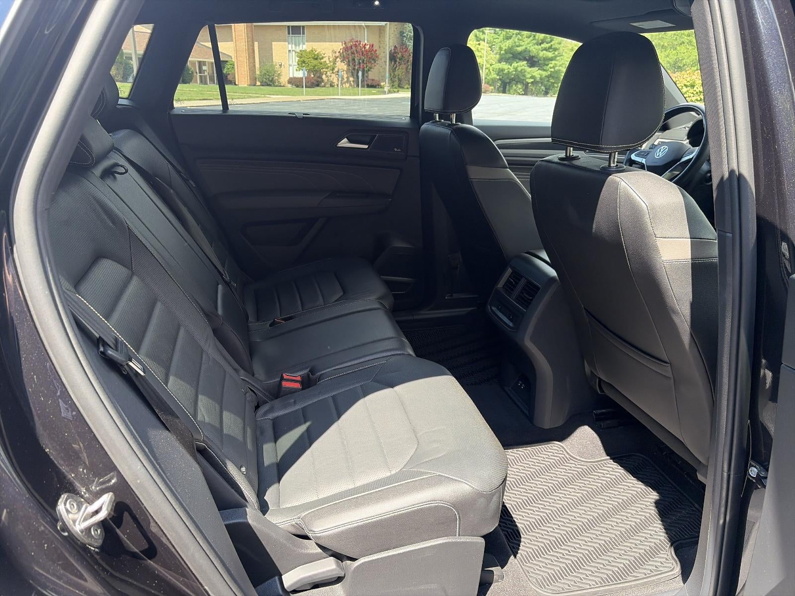 2023 Volkswagen Atlas Cross Sport 3.6L V6 SEL Premium R-Line 4MOTION