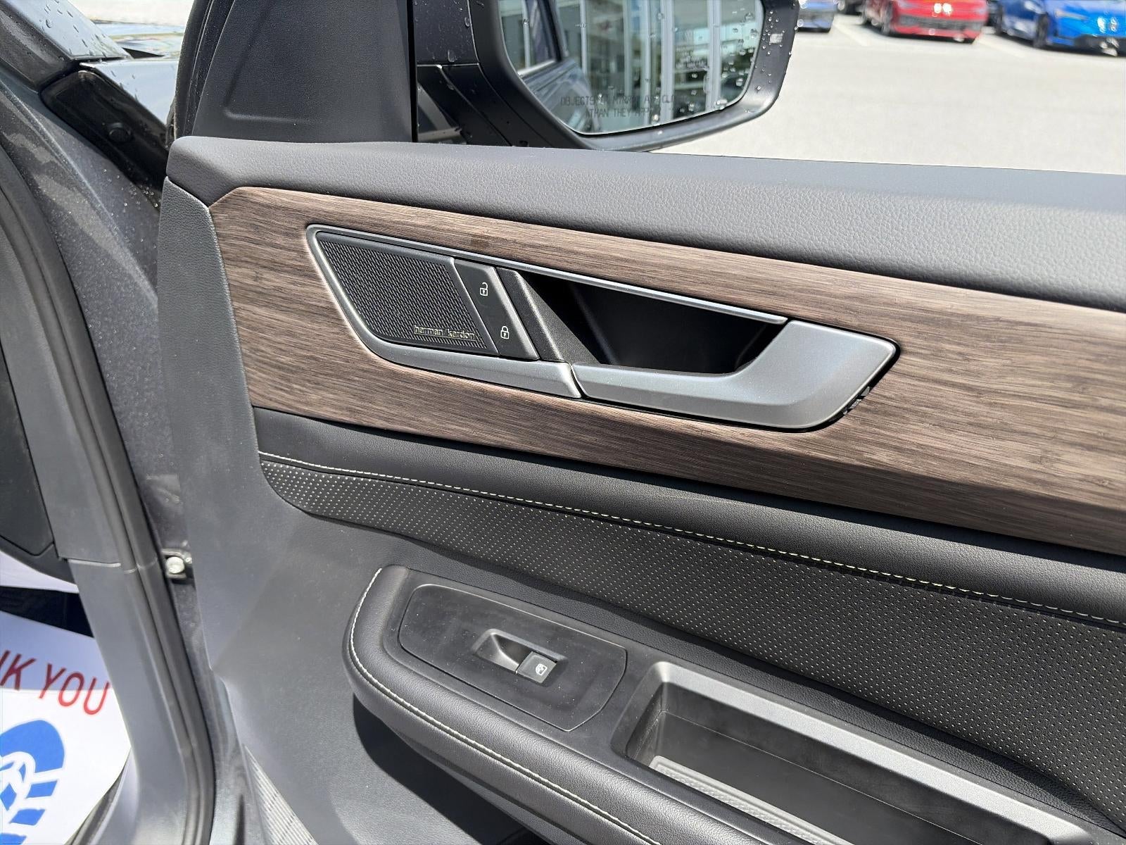 2025 Volkswagen Atlas 2.0T SEL Premium R-Line 4MOTION