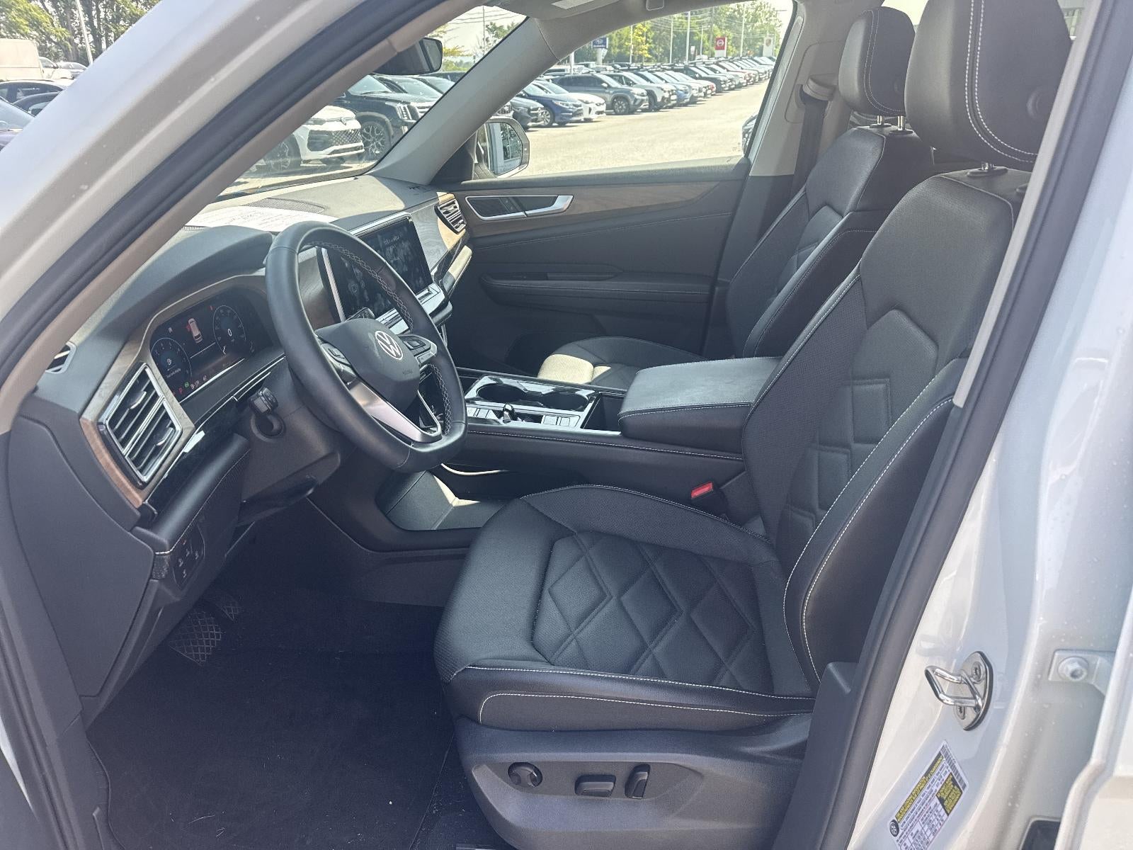 2024 Volkswagen Atlas 2.0T SE w/Technology 4MOTION