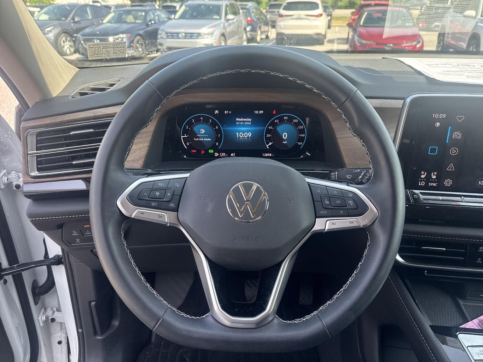 2024 Volkswagen Atlas 2.0T SE w/Technology 4MOTION