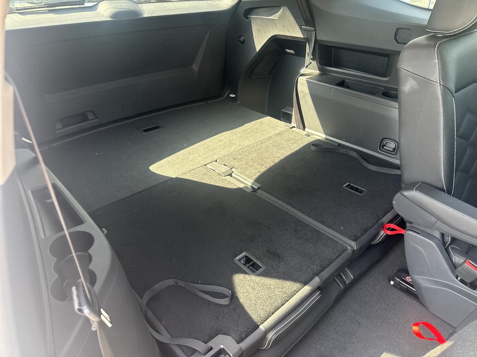 2024 Volkswagen Atlas 2.0T SE w/Technology 4MOTION