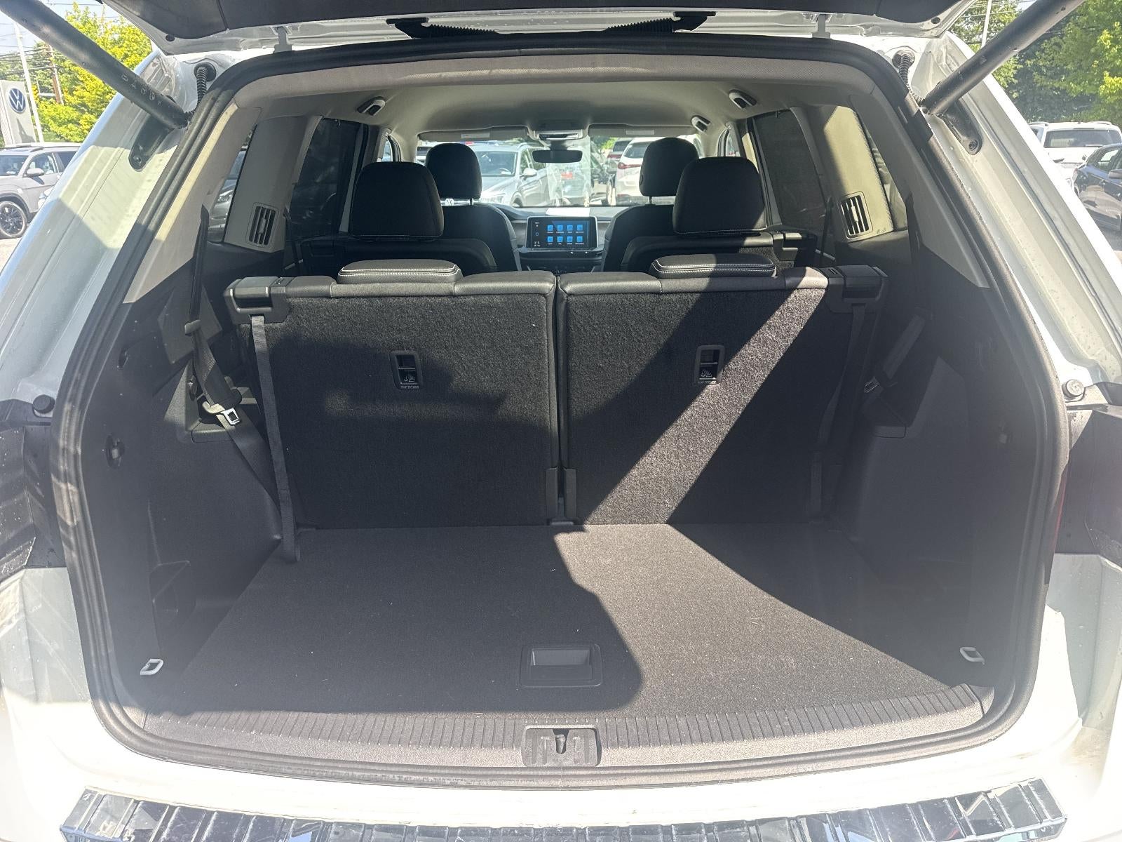 2024 Volkswagen Atlas 2.0T SE w/Technology 4MOTION