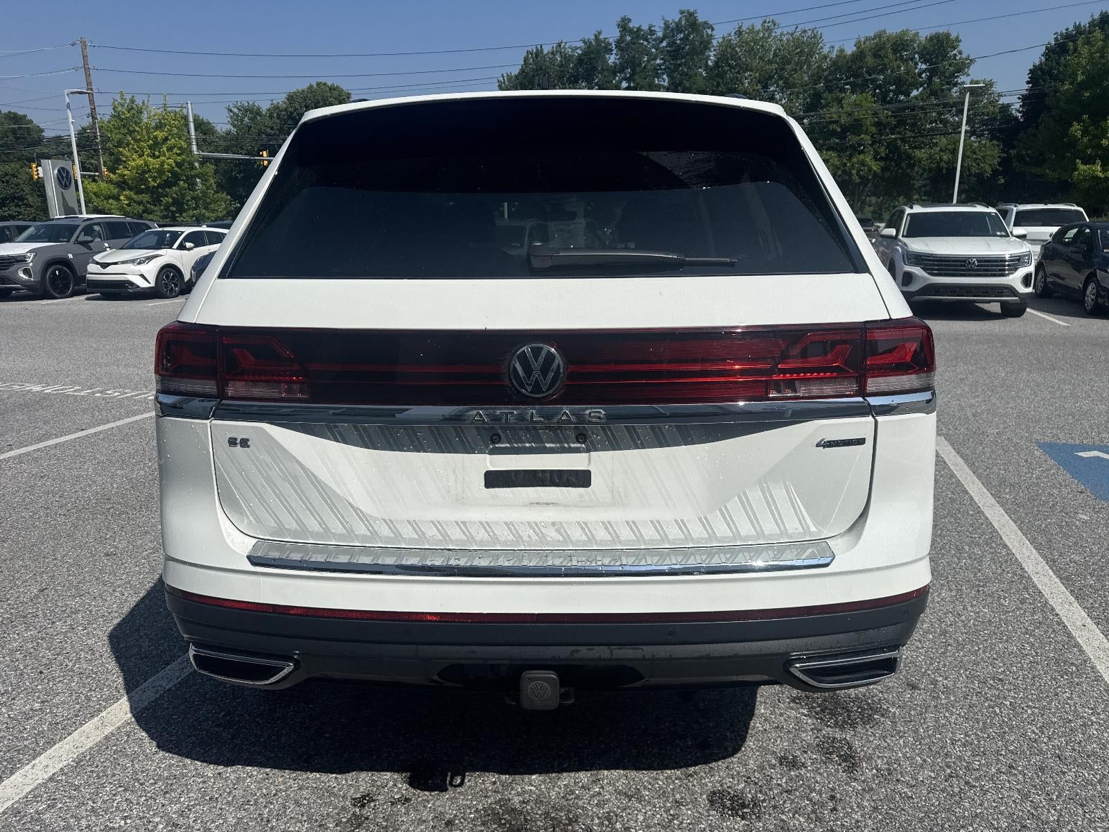 2024 Volkswagen Atlas 2.0T SE w/Technology 4MOTION