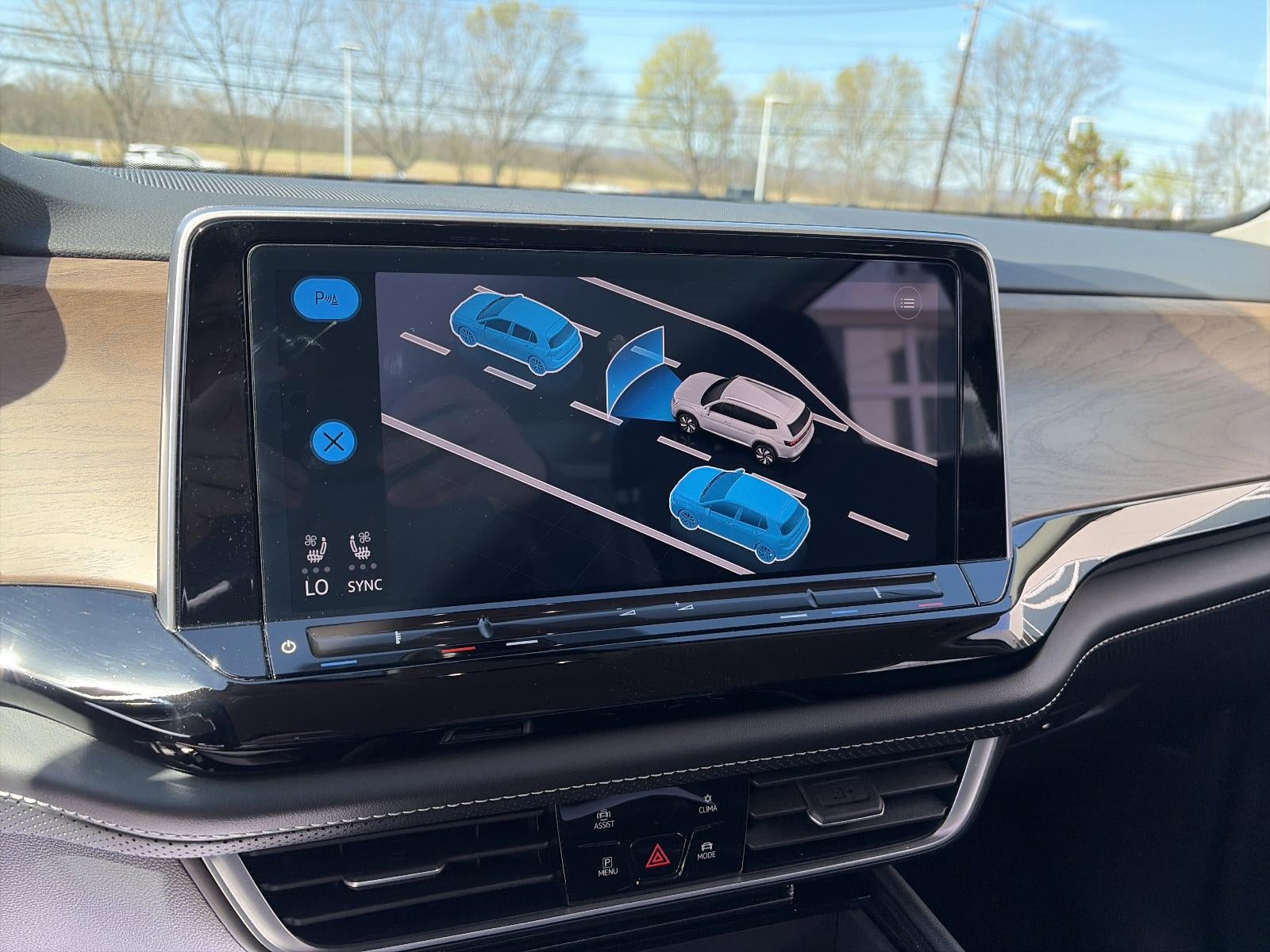 2024 Volkswagen Atlas 2.0T SE w/Technology 4MOTION