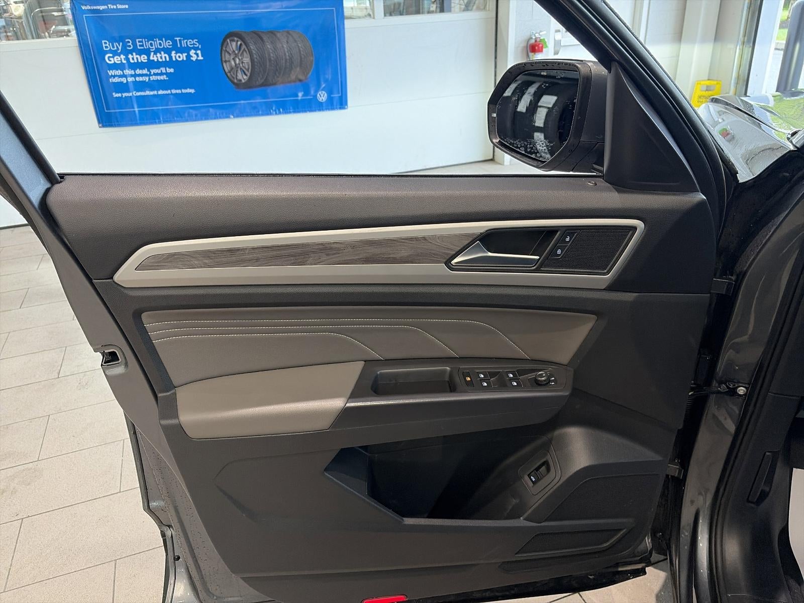 2023 Volkswagen Atlas Cross Sport 2.0T SE w/Technology 4MOTION