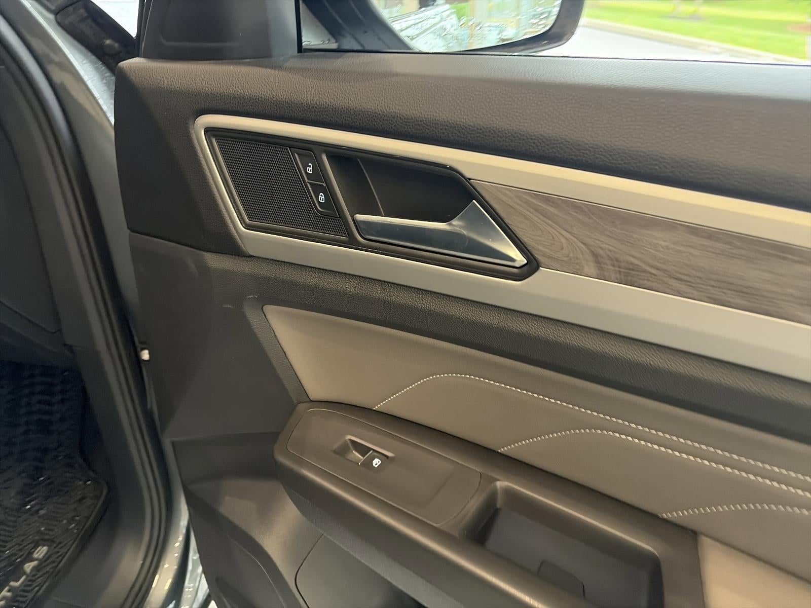 2023 Volkswagen Atlas Cross Sport 2.0T SE w/Technology 4MOTION