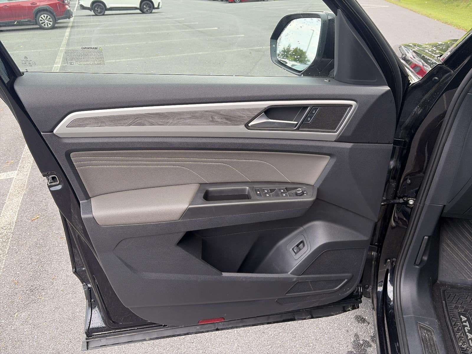 2023 Volkswagen Atlas Cross Sport 2.0T SE w/Technology 4MOTION