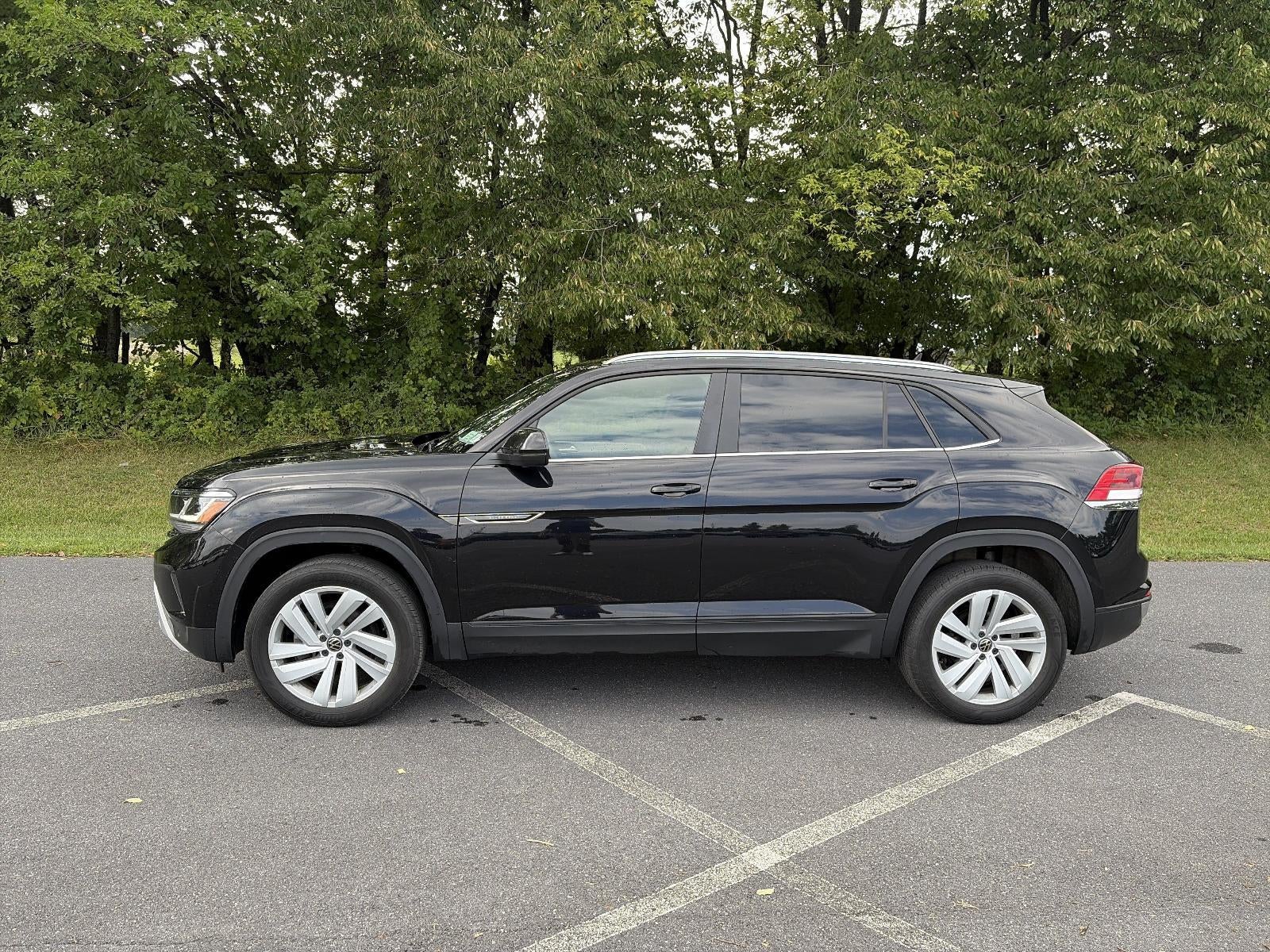 2023 Volkswagen Atlas Cross Sport 2.0T SE w/Technology 4MOTION