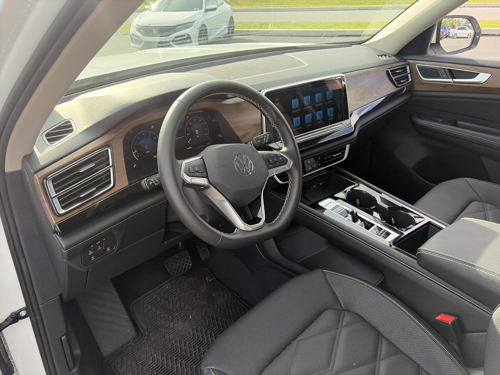 2026 Volkswagen Atlas 2.0T SE w/Technology 4MOTION