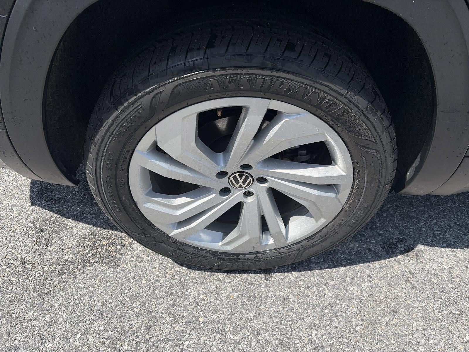 2023 Volkswagen Atlas 2.0T SE w/Technology 4MOTION