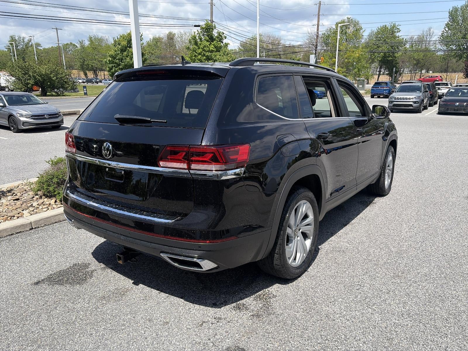 2023 Volkswagen Atlas 2.0T SE w/Technology 4MOTION