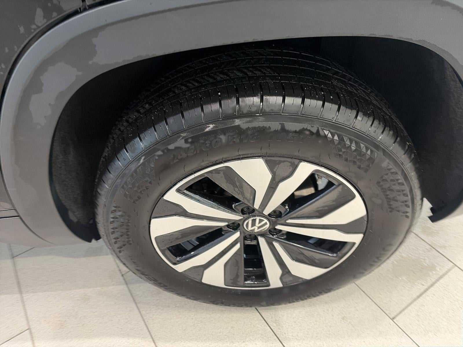 2025 Volkswagen Atlas Cross Sport 2.0T SE 4MOTION